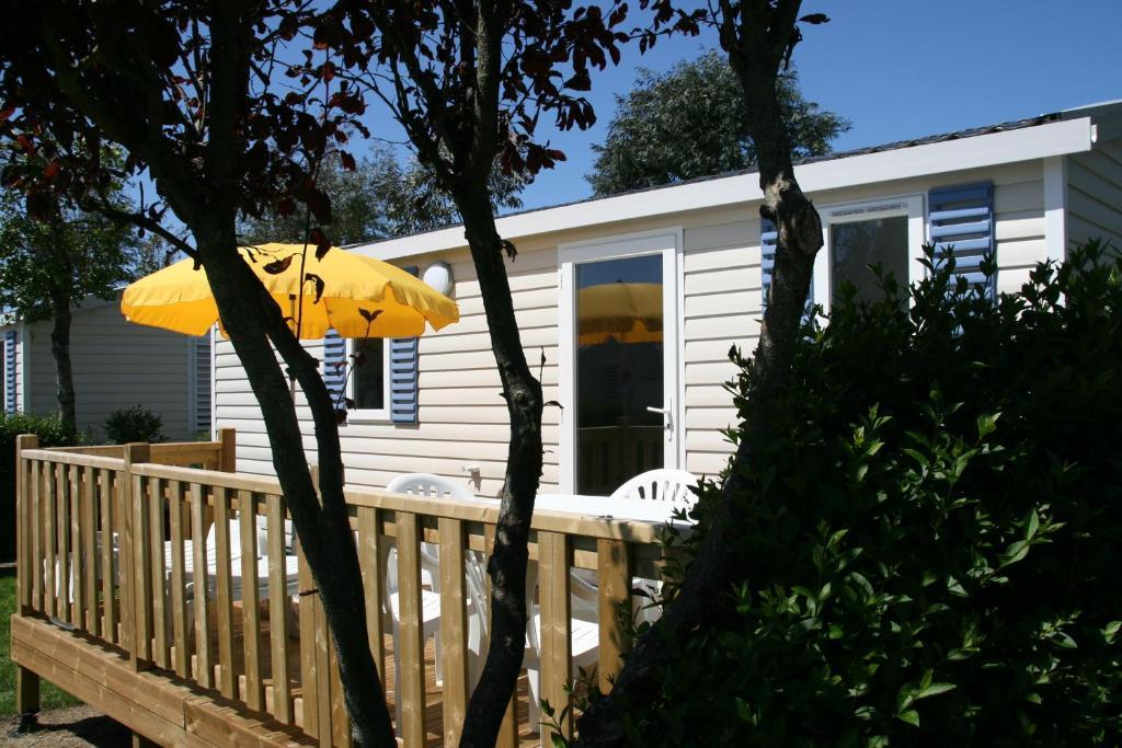 Camping De La Baie Hotel La Trinite-sur-Mer Room photo
